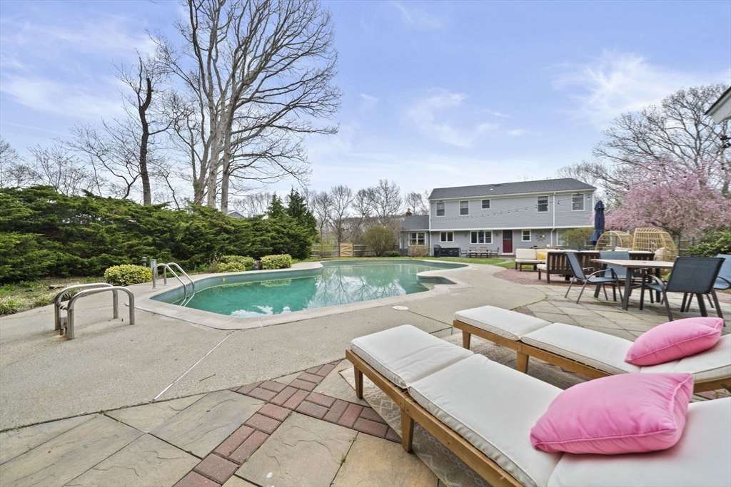 13 Woodvale Ave