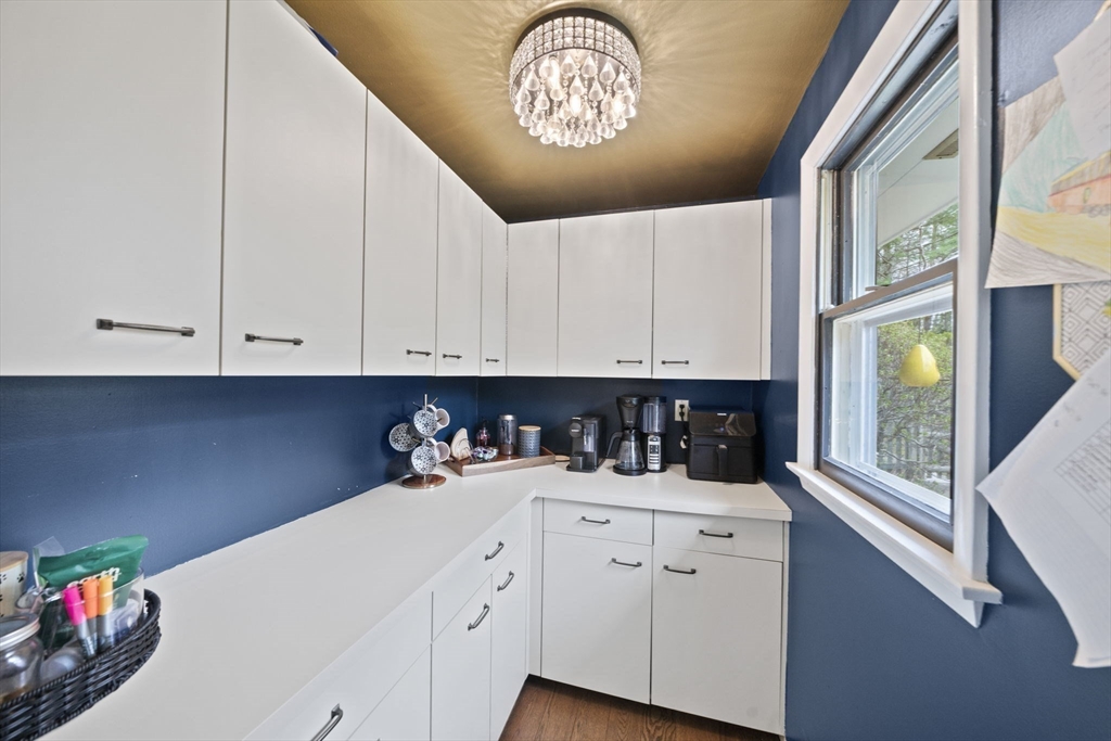 13 Woodvale Ave