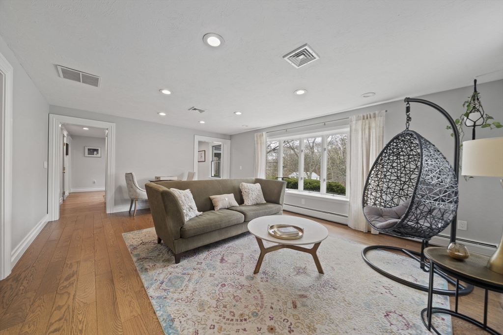 13 Woodvale Ave