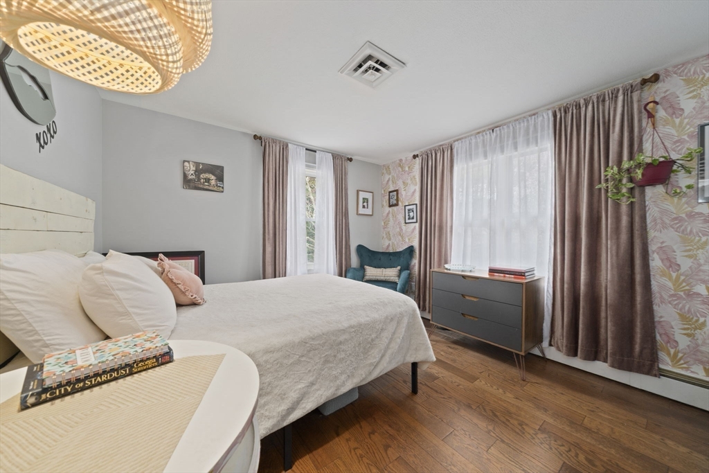 13 Woodvale Ave