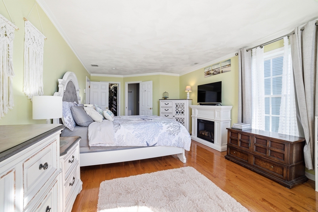 14 Wood Ln