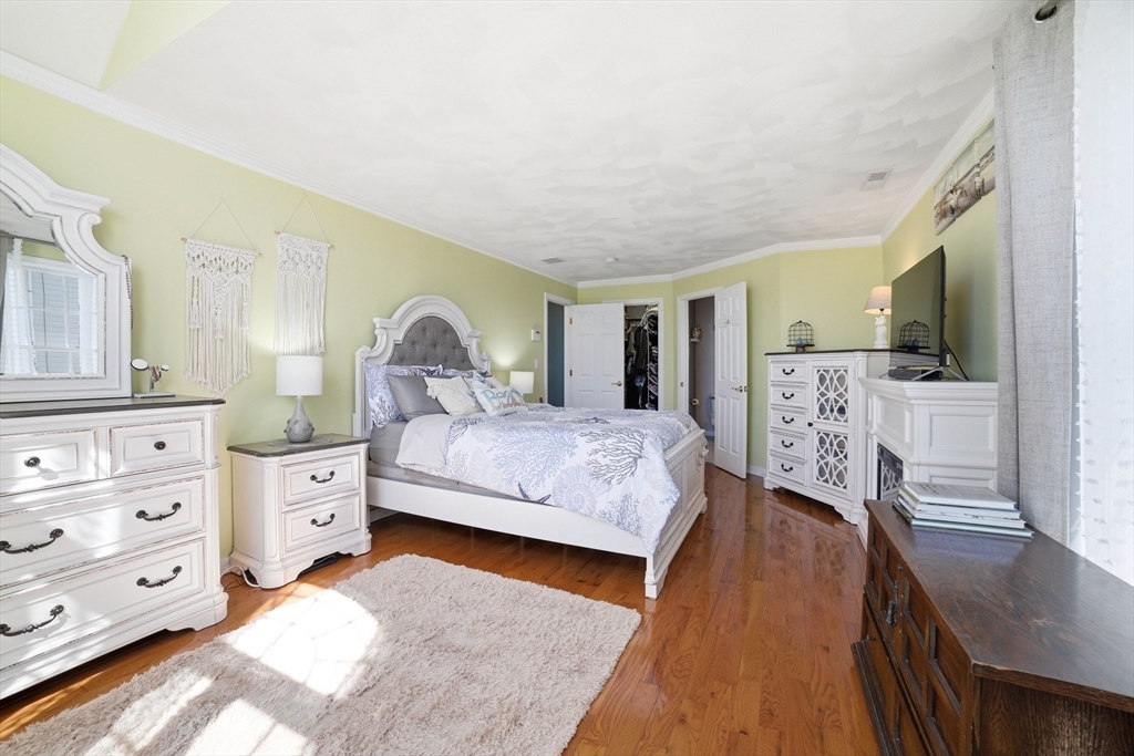 14 Wood Ln
