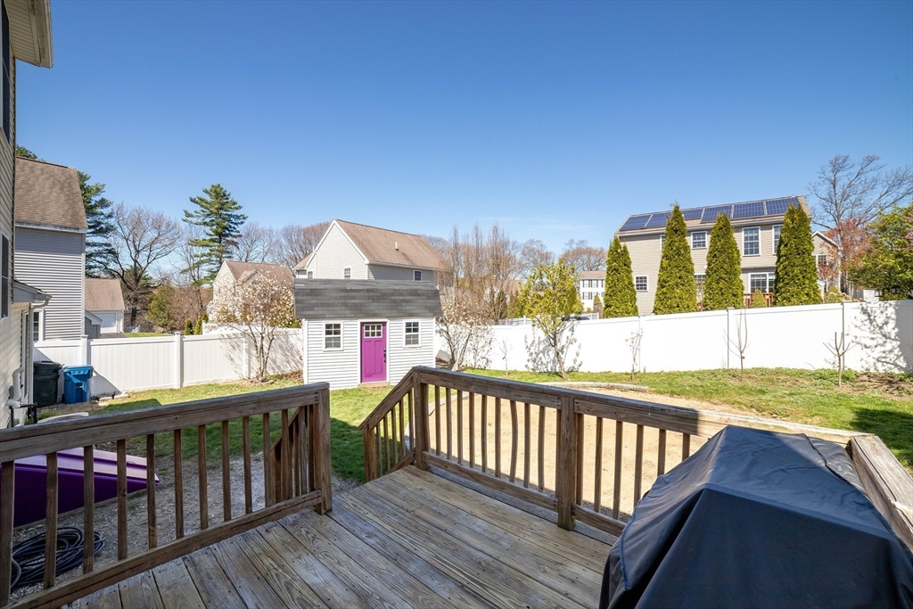 14 Wood Ln