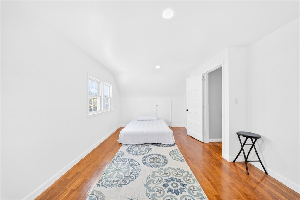 216 Hartford Ave