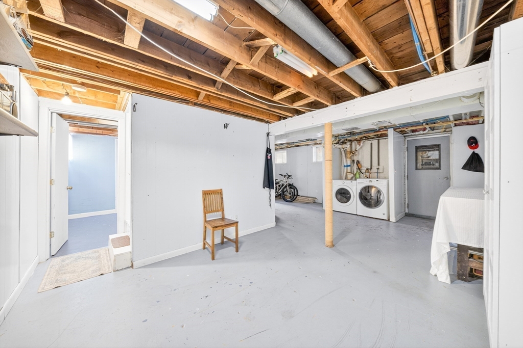 216 Hartford Ave