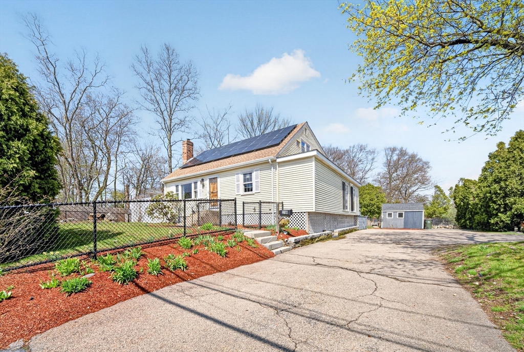 216 Hartford Ave