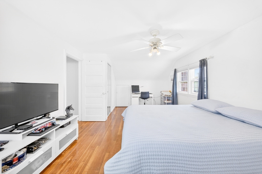 216 Hartford Ave