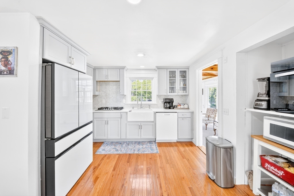 216 Hartford Ave