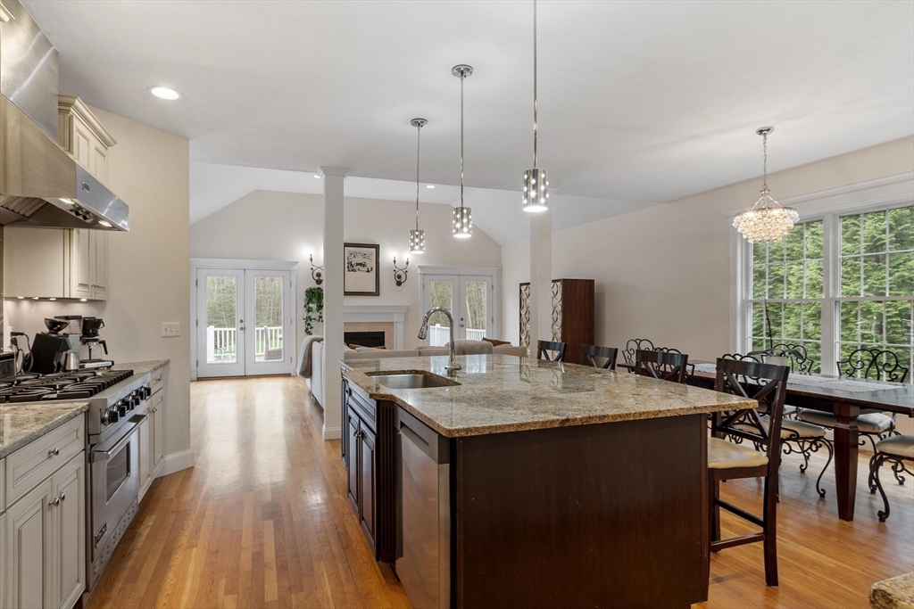 228 Devonshire Way