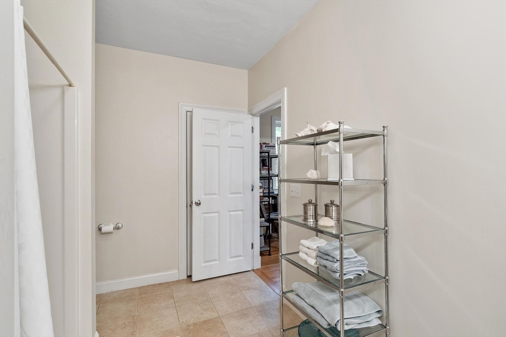 228 Devonshire Way