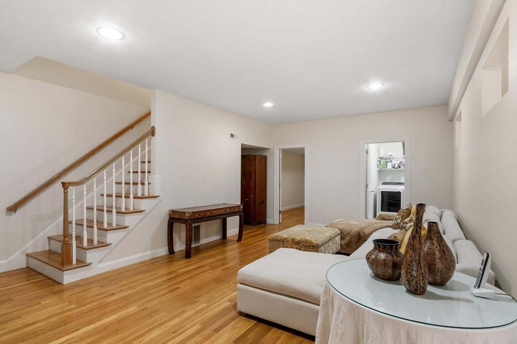 228 Devonshire Way