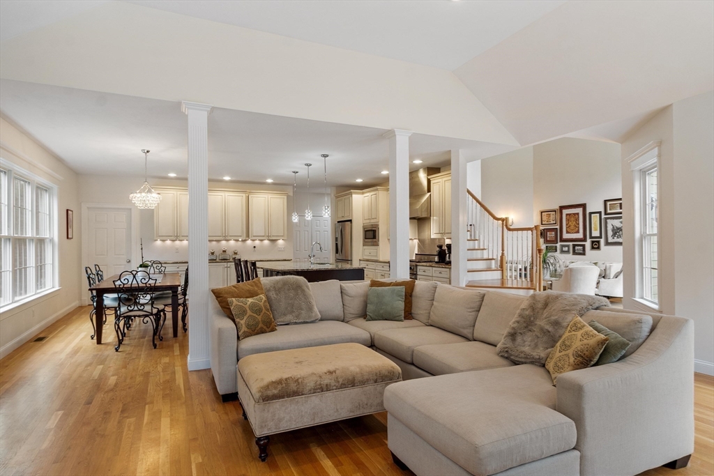 228 Devonshire Way