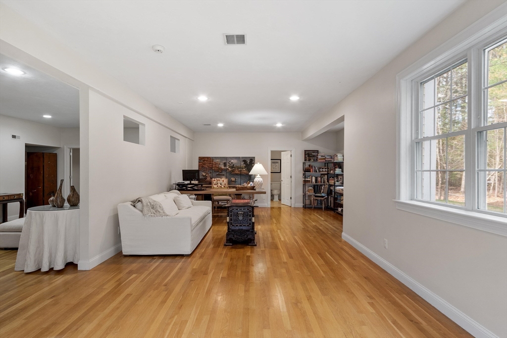 228 Devonshire Way
