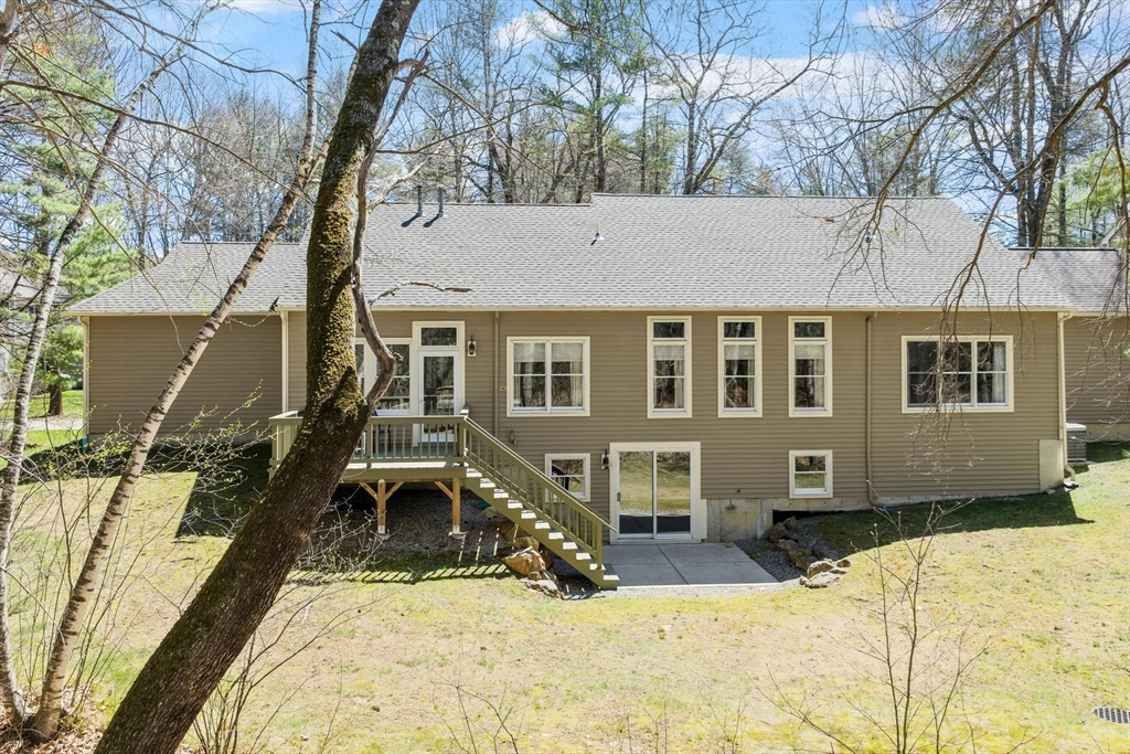 15 Pheasant Ln