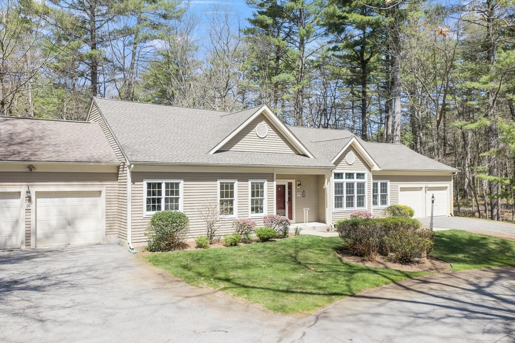 15 Pheasant Ln