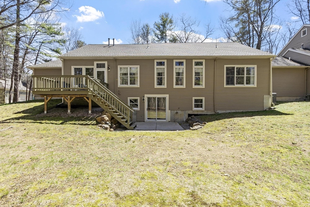 15 Pheasant Ln