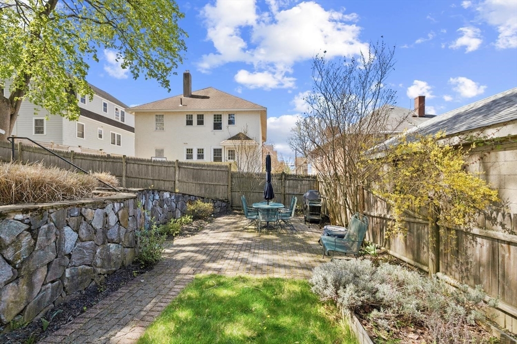 9 Governors Avenue # 2