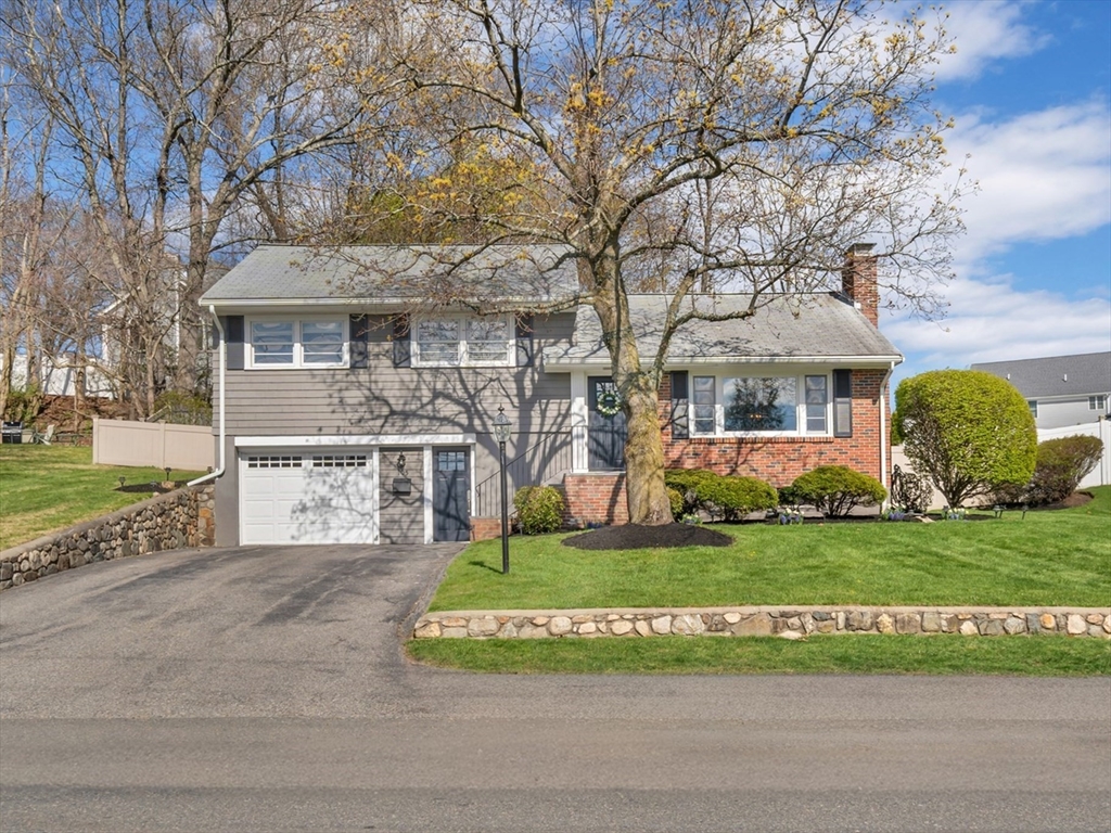 105 Macarthur Rd