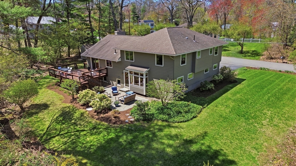 3 Hawthorne St