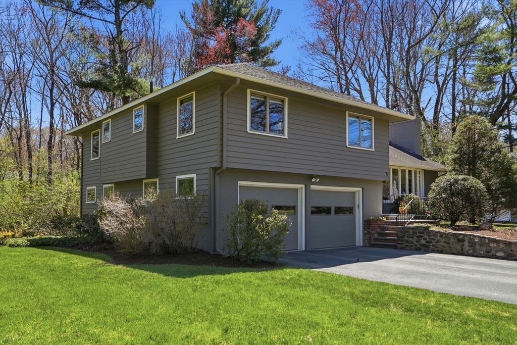 3 Hawthorne St