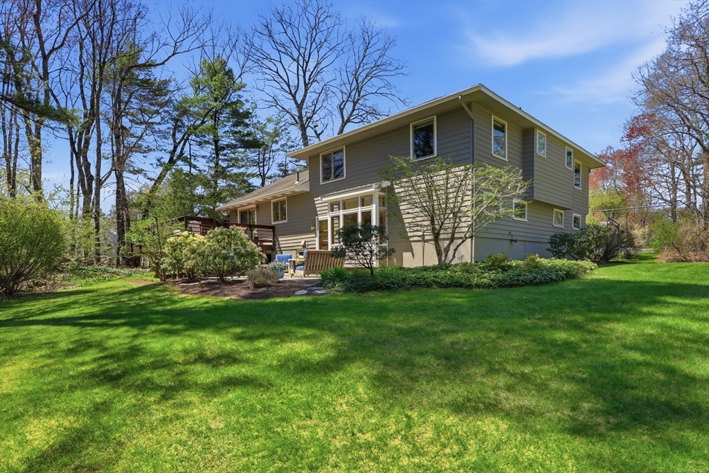 3 Hawthorne St