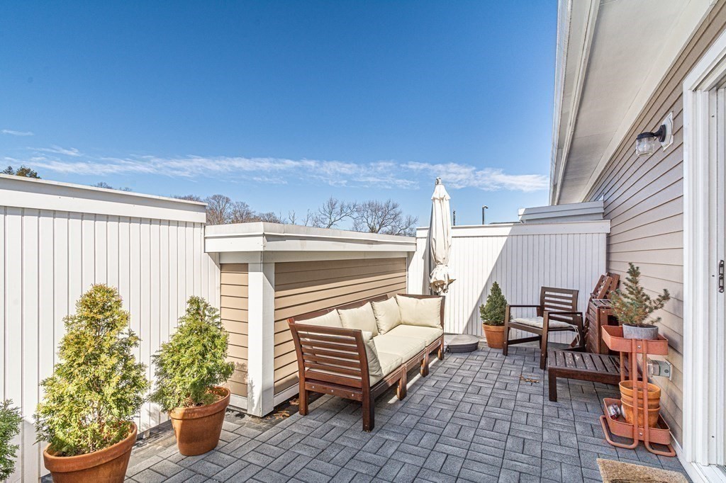 130 Tremont St # 402