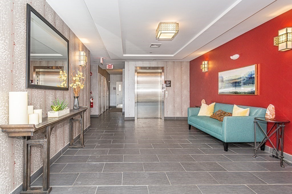 130 Tremont St # 402