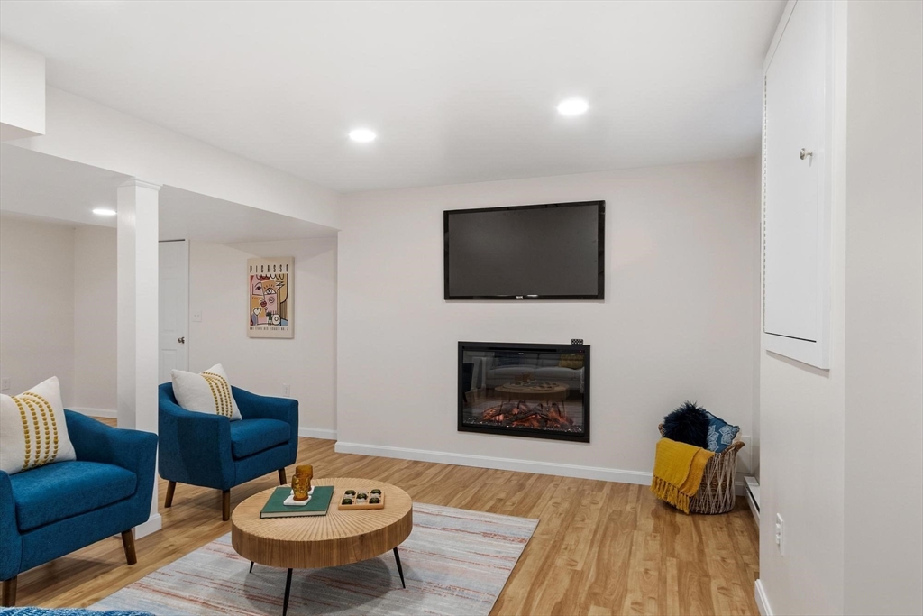 5 Westside Dr