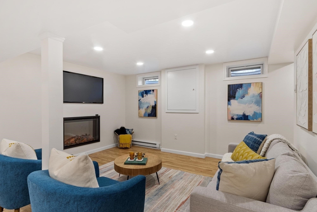 5 Westside Dr