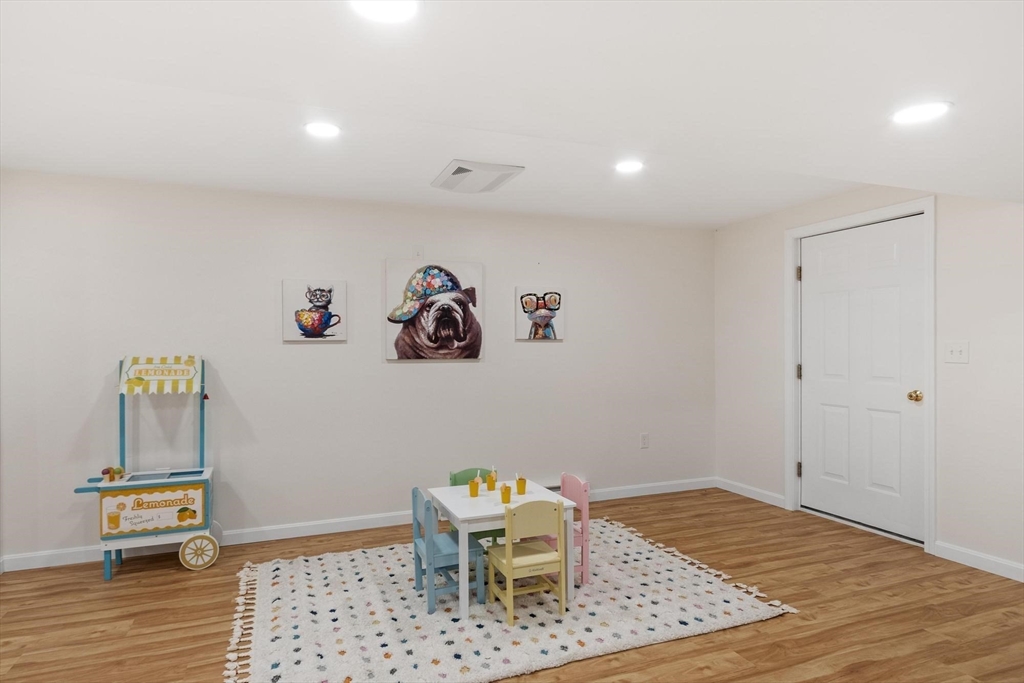 5 Westside Dr