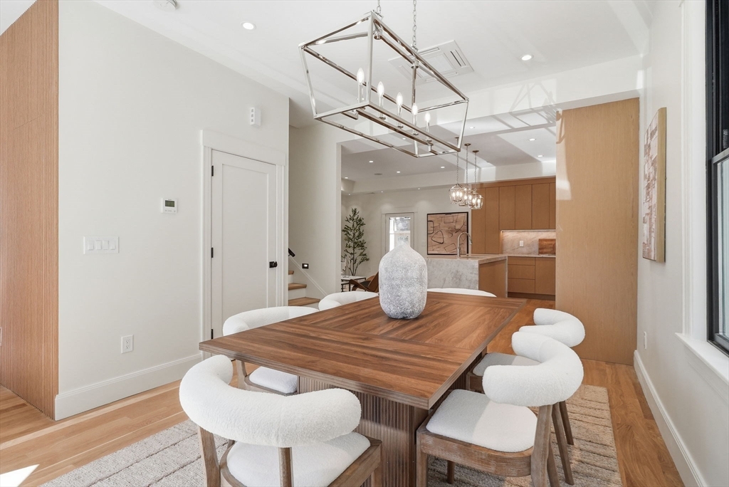 9 Mt Auburn St