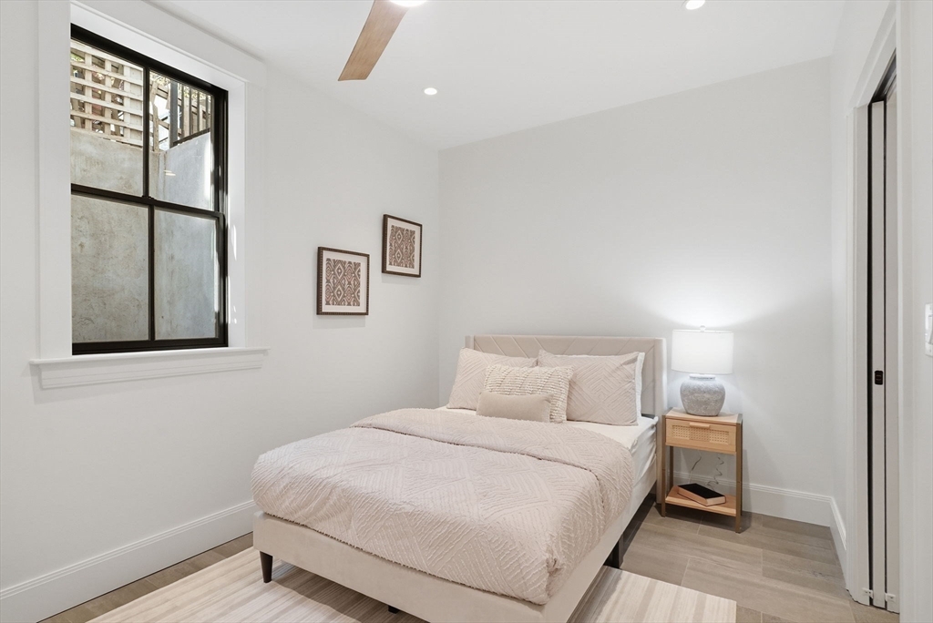 9 Mt Auburn St