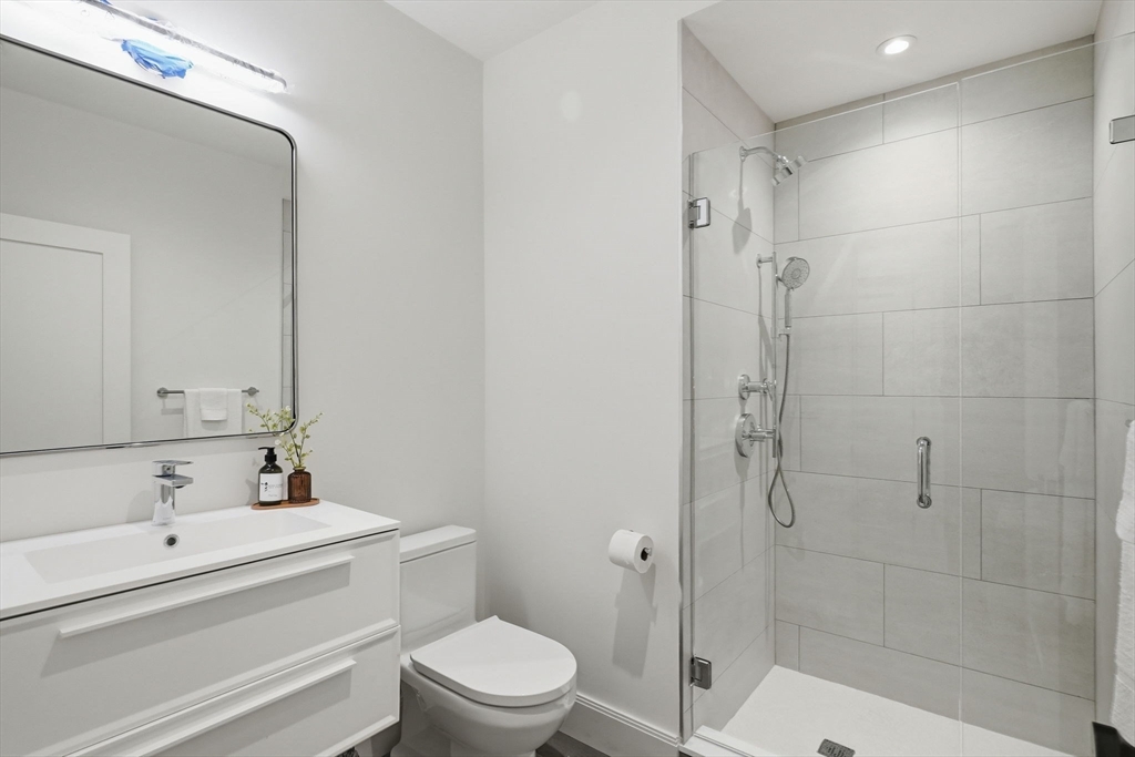 9 Mt Auburn St