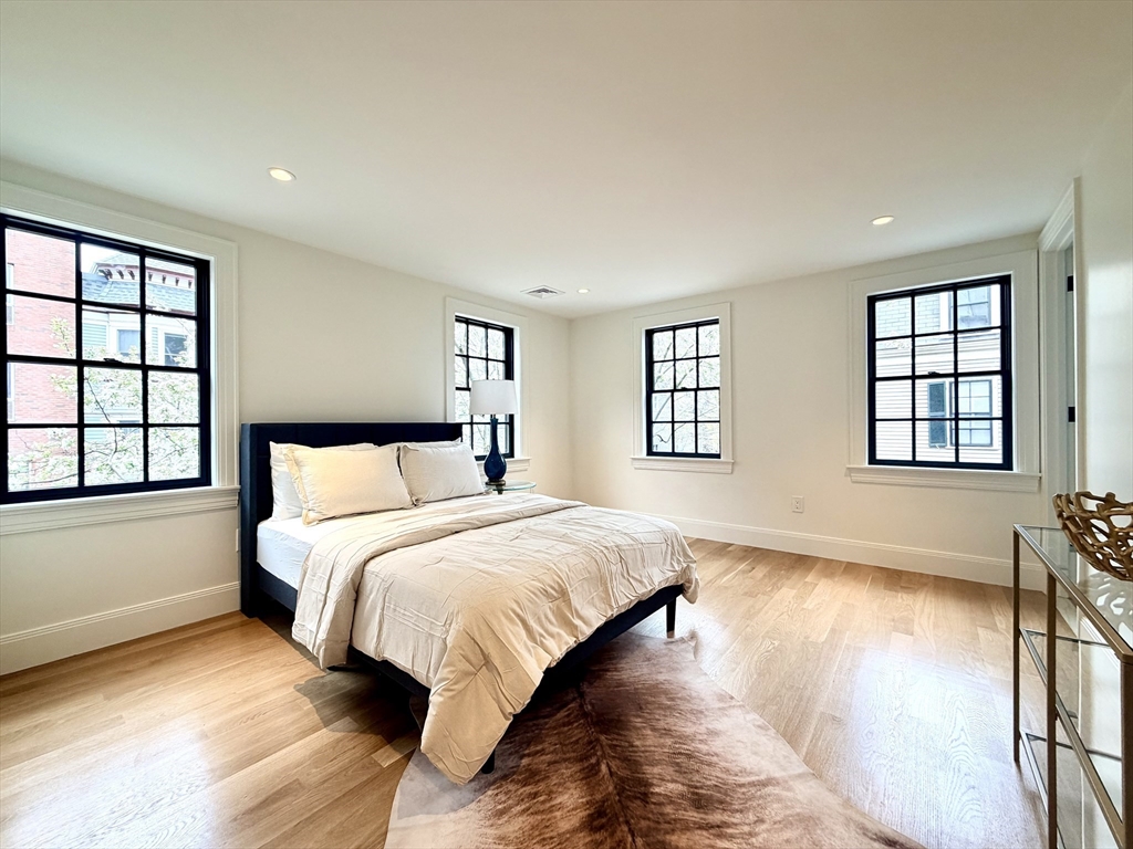 11 Mt Auburn St # A