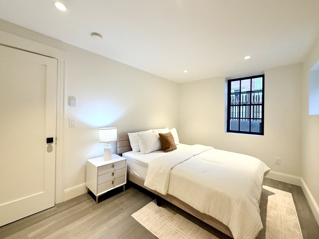 11 Mt Auburn St # A