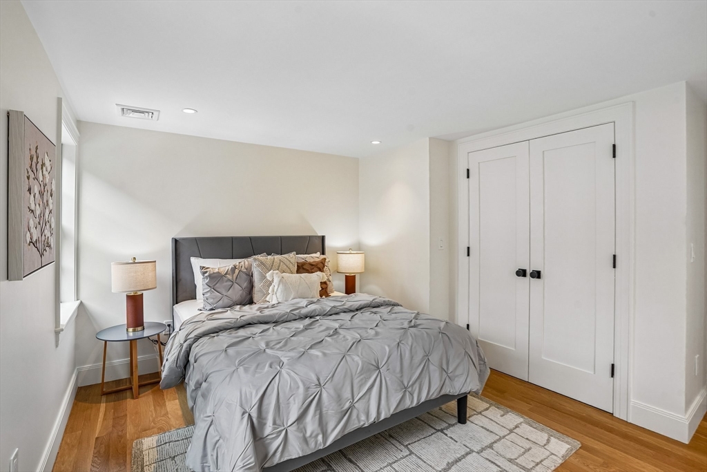 11 Mt Auburn St # A