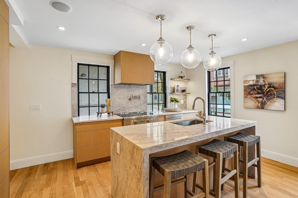 11 Mt Auburn St # A