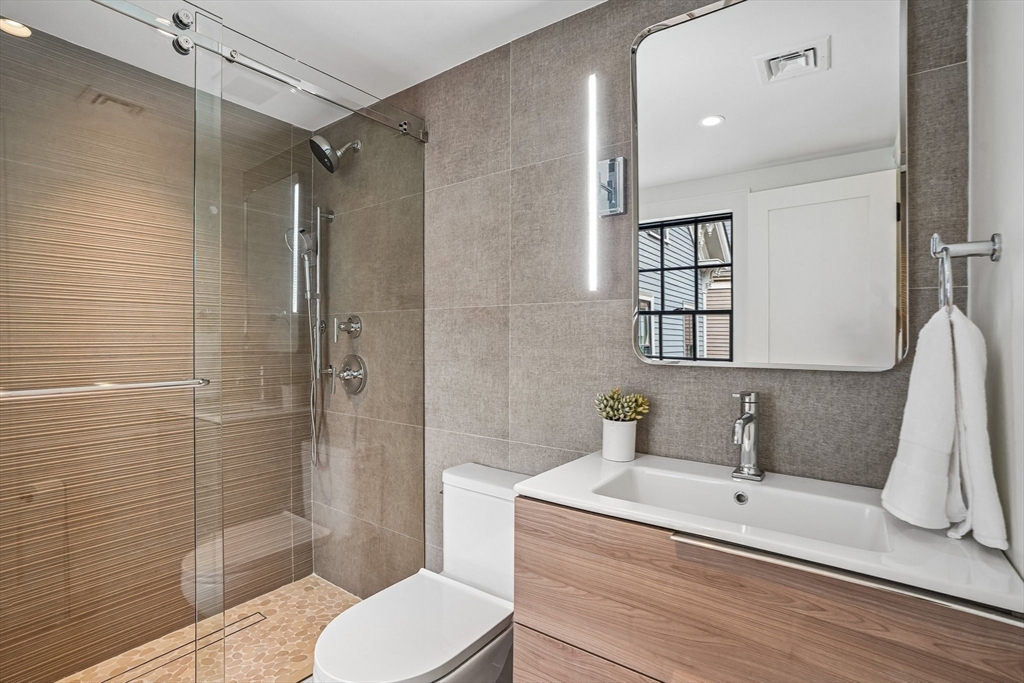 11 Mt Auburn St # A