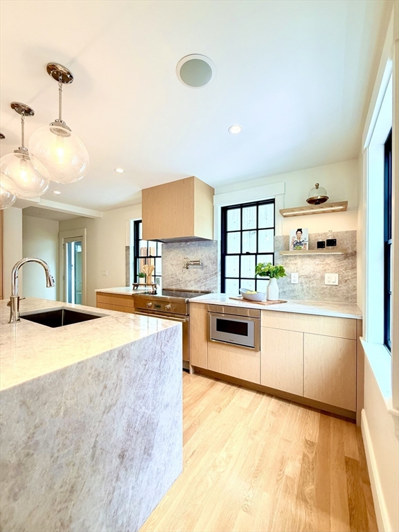 11 Mt Auburn St # A