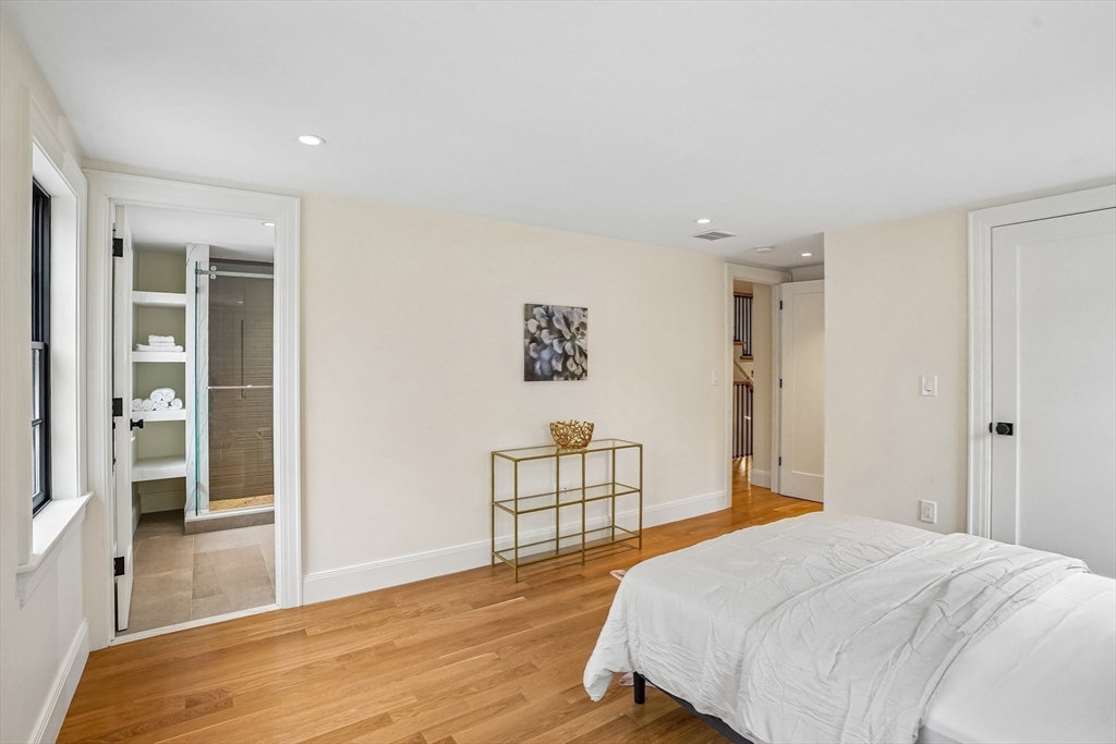 11 Mt Auburn St # A