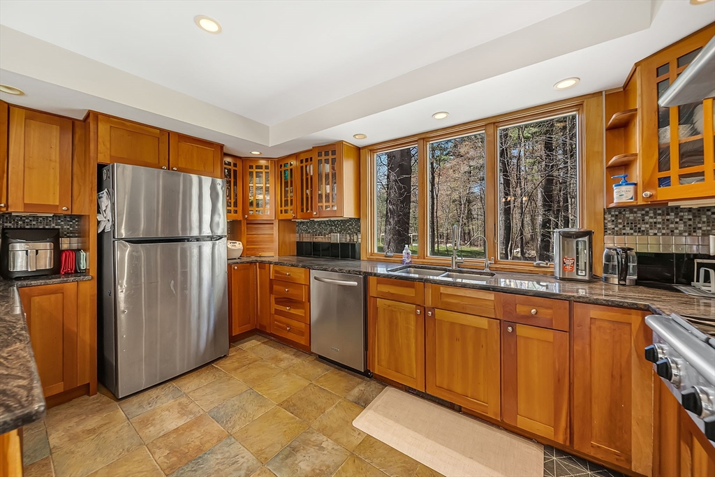 103 Newtown Rd