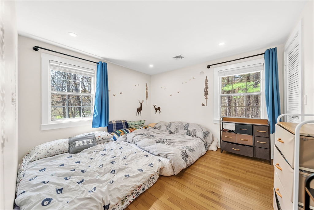 103 Newtown Rd