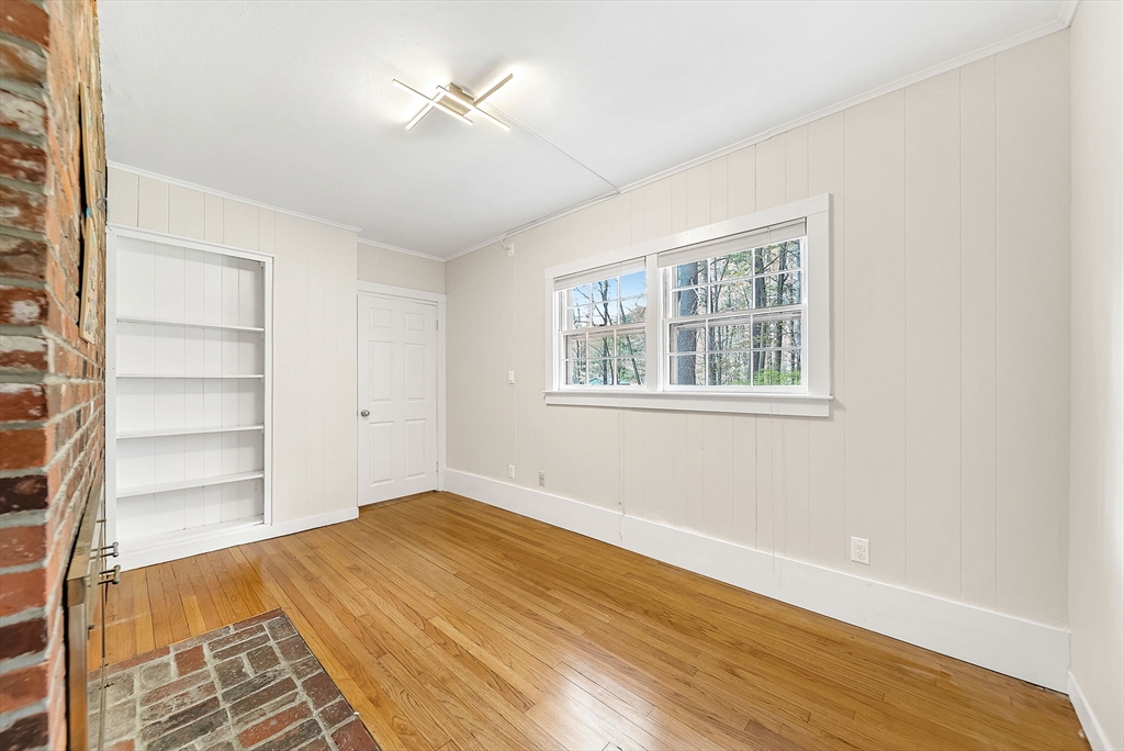 103 Newtown Rd