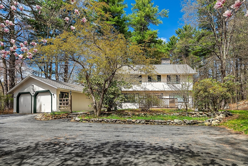 103 Newtown Rd