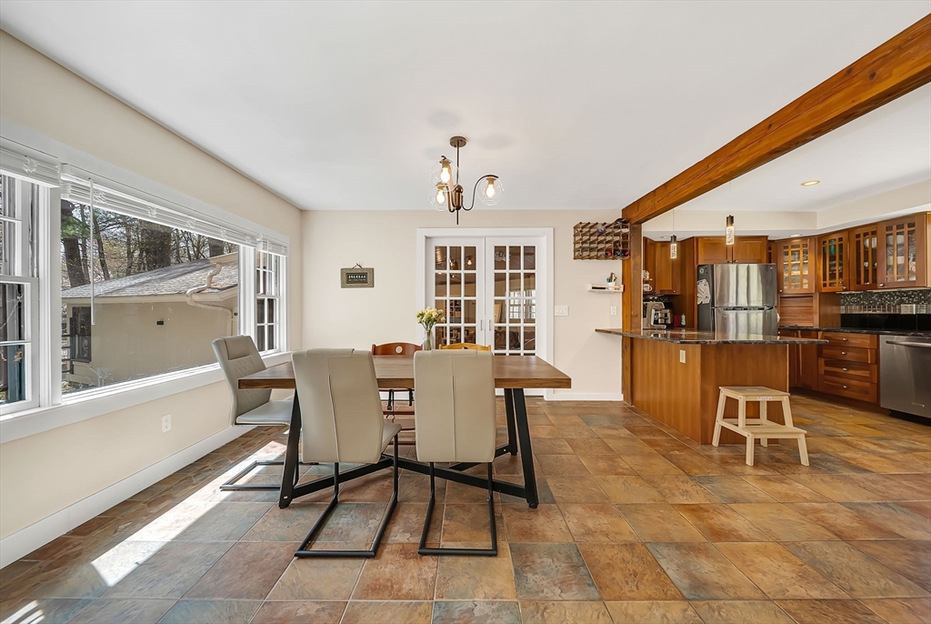 103 Newtown Rd