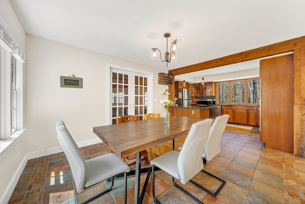 103 Newtown Rd
