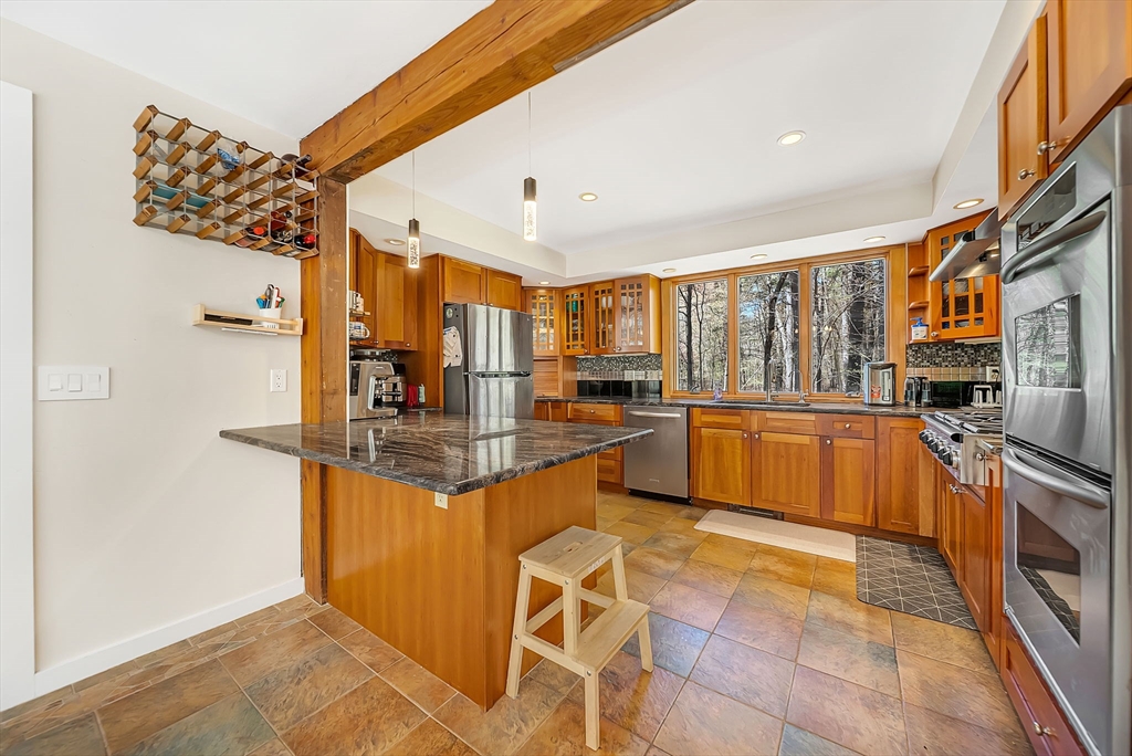 103 Newtown Rd
