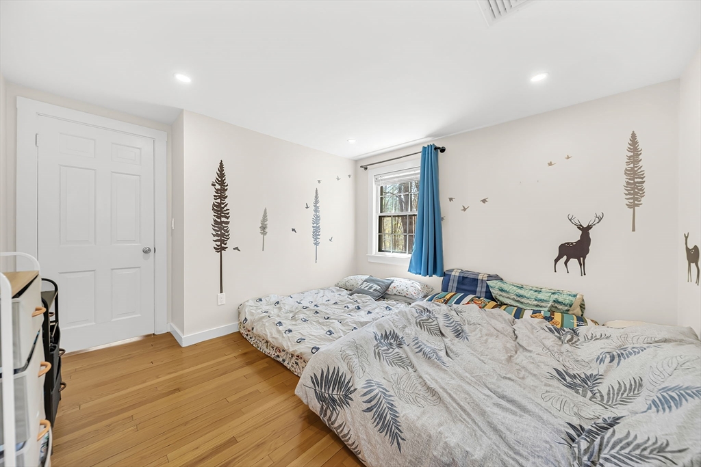 103 Newtown Rd