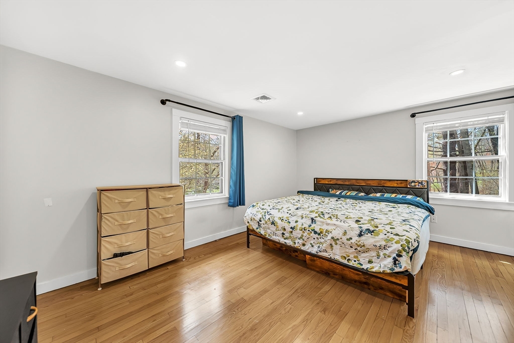 103 Newtown Rd