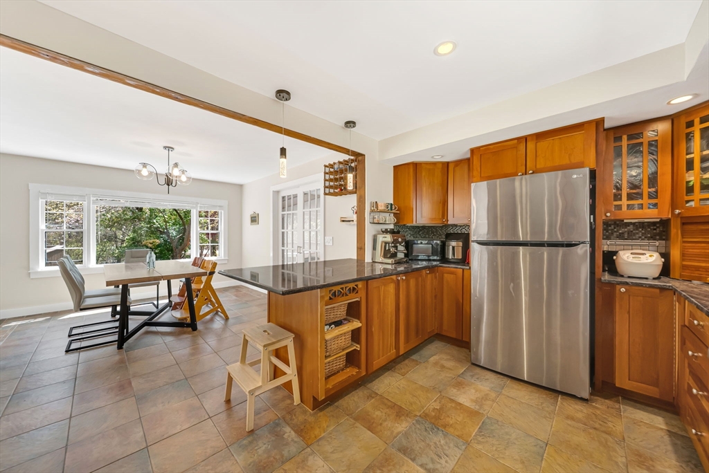 103 Newtown Rd